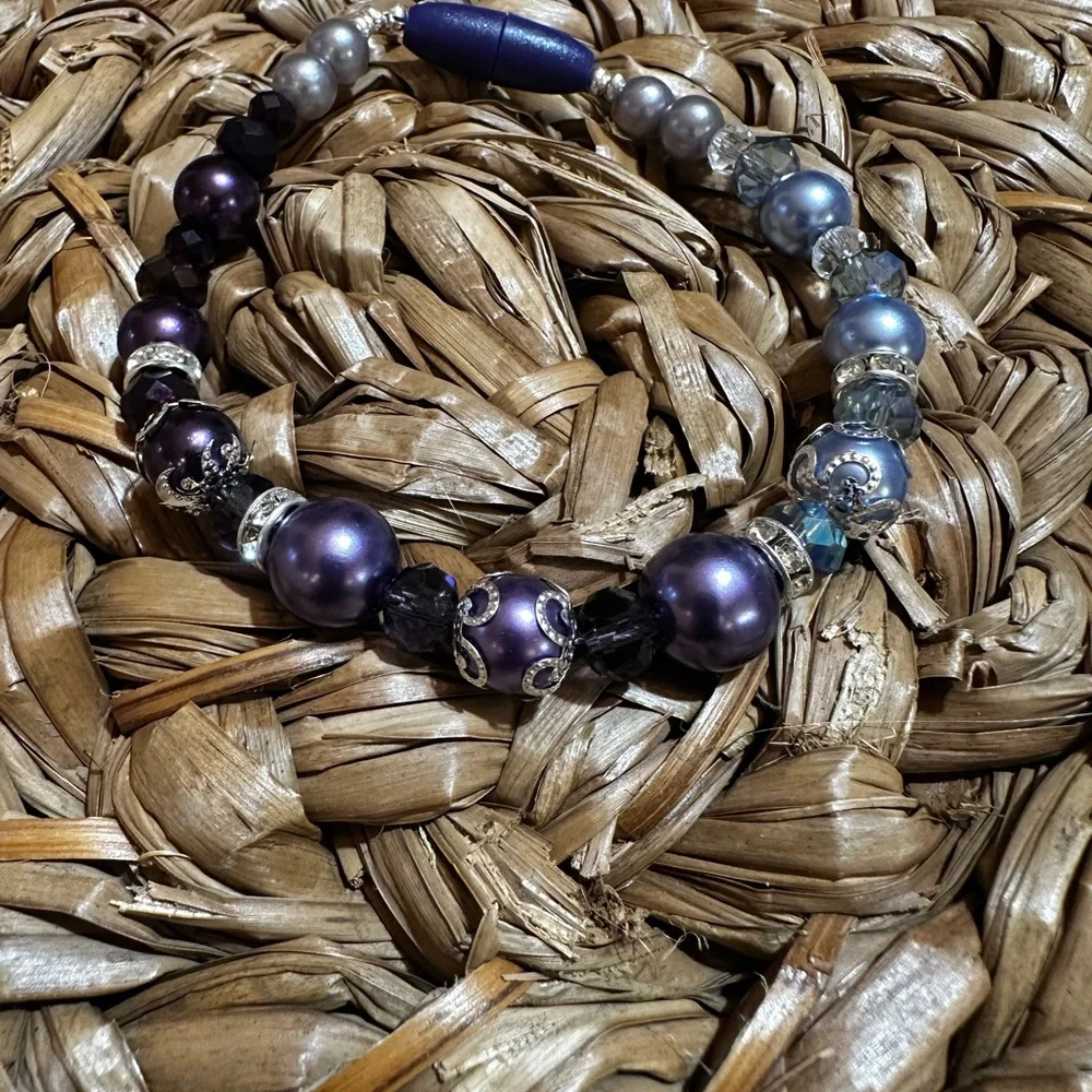 Elegant Purple and Silver Beaded Cat Collar
